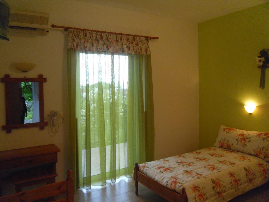 Yalis Studios Achladies  Dış mekan fotoğraf